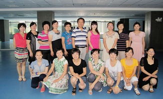 休闲健身，愉悦身心 学校瑜伽俱乐部活动率先启动